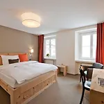 Otel Donatz