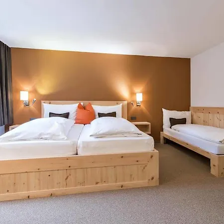 Donatz Hotel 3*